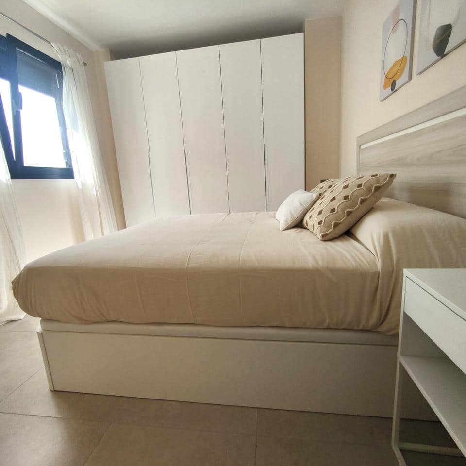 2 bedroom Flat for rent in Las Palmas de Gran Canaria - € 1,500 (Ref: 8992890)