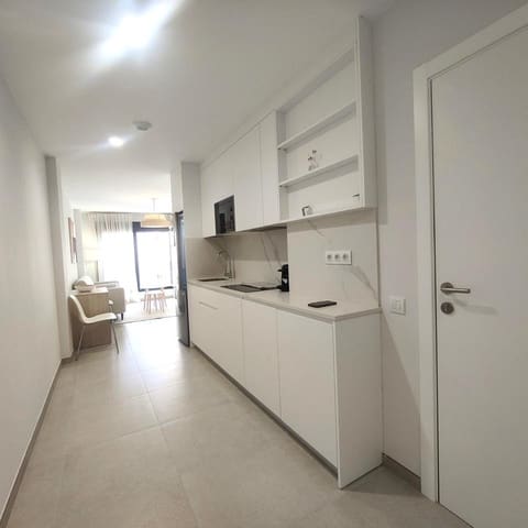 2 bedroom Flat for rent in Santa Catalina - Canteras, Las Palmas de Gran Canaria - € 1,500 (Ref: 8992890)