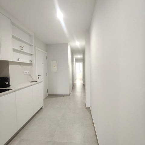 2 bedroom Flat for rent in Santa Catalina - Canteras, Las Palmas de Gran Canaria - € 1,500 (Ref: 8992890)