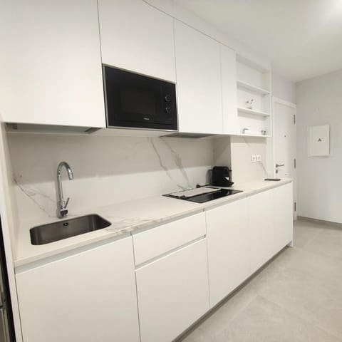 2 bedroom Flat for rent in Santa Catalina - Canteras, Las Palmas de Gran Canaria - € 1,500 (Ref: 8992890)