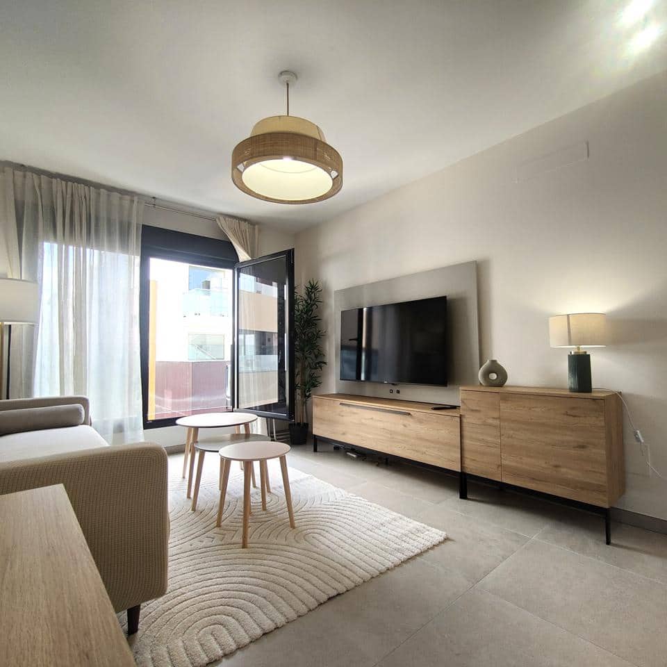 2 bedroom Flat for rent in Las Palmas de Gran Canaria - € 1,500 (Ref: 8992890)