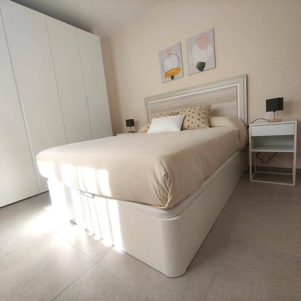 2 bedroom Flat for rent in Las Palmas de Gran Canaria - € 1,500 (Ref: 8992890)