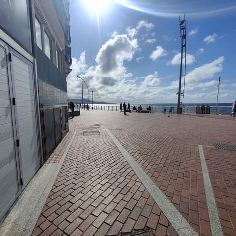 2 slaapkamer Flat te huur in Santa Catalina - Canteras, Las Palmas de Gran Canaria - € 1.500 (Ref: 8992890)