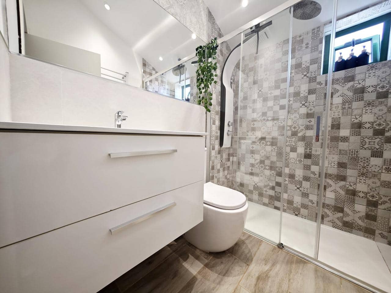 Appartement de 1 chambre à louer à Sonneland avec piscine - 1 500 € (Ref: 9016602)