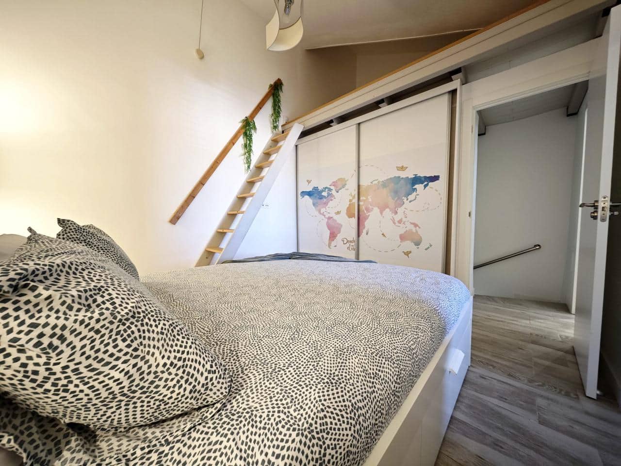 Appartement de 1 chambre à louer à Sonneland avec piscine - 1 500 € (Ref: 9016602)