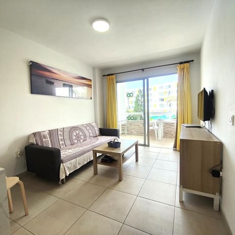 1 bedroom Flat for rent in Playa del Inglés, San Bartolomé de Tirajana with pool - € 1,300 (Ref: 9025521)