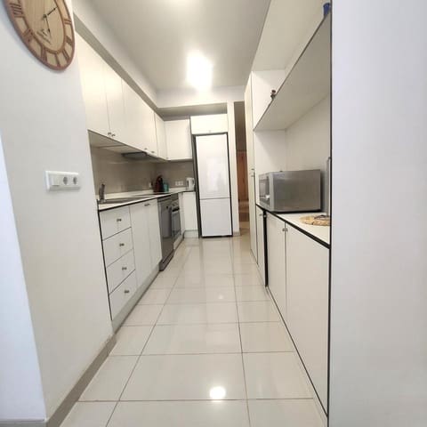 2 soveværelse Lejlighed til leje i Isleta, Las Palmas de Gran Canaria - € 1.200 (Ref: 9058618)