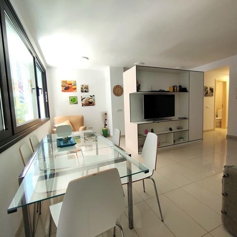 2 soveværelse Lejlighed til leje i Isleta, Las Palmas de Gran Canaria - € 1.200 (Ref: 9058618)