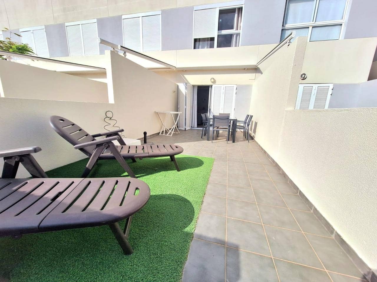 2 bedroom Flat for rent in Agaete with pool garage - € 1,300 (Ref: 9073030)