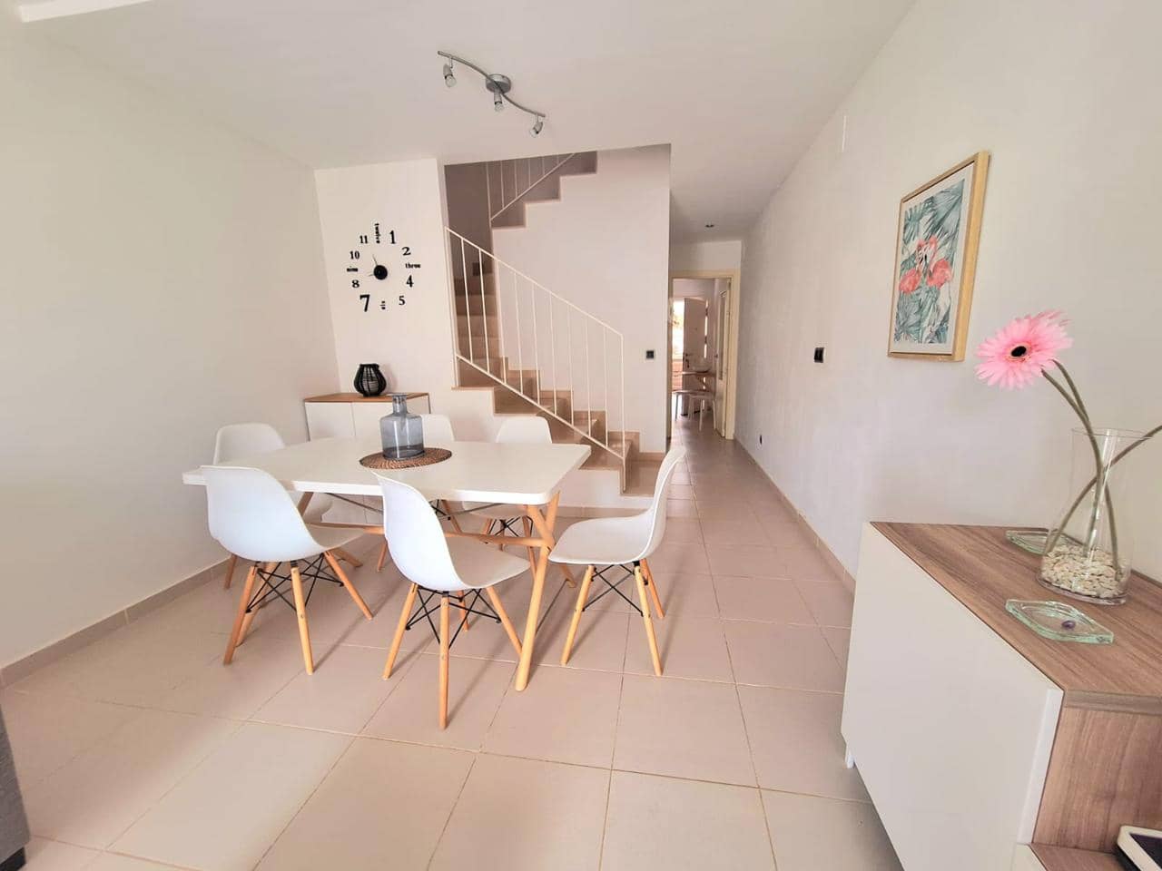 2 bedroom Flat for rent in Agaete with pool garage - € 1,300 (Ref: 9073030)