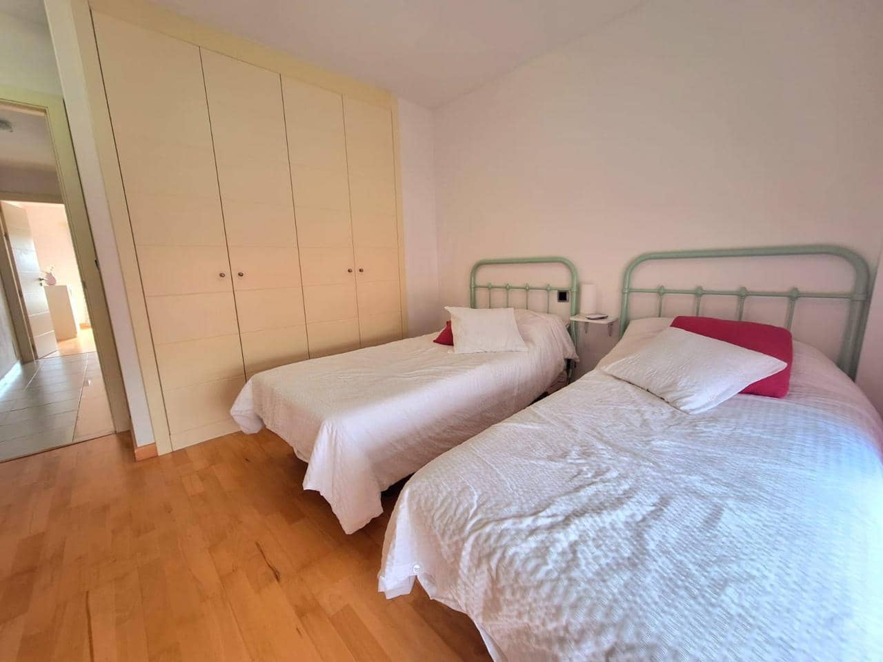 2 bedroom Flat for rent in Agaete with pool garage - € 1,300 (Ref: 9073030)