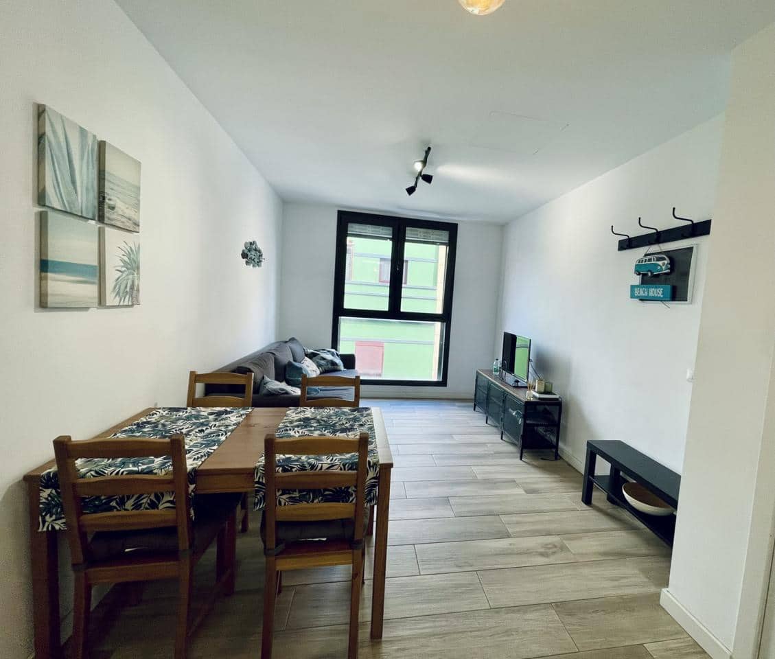 2 Zimmer Wohnung zu vermieten in Las Palmas de Gran Canaria - 1.300 € (Ref: 9084839)