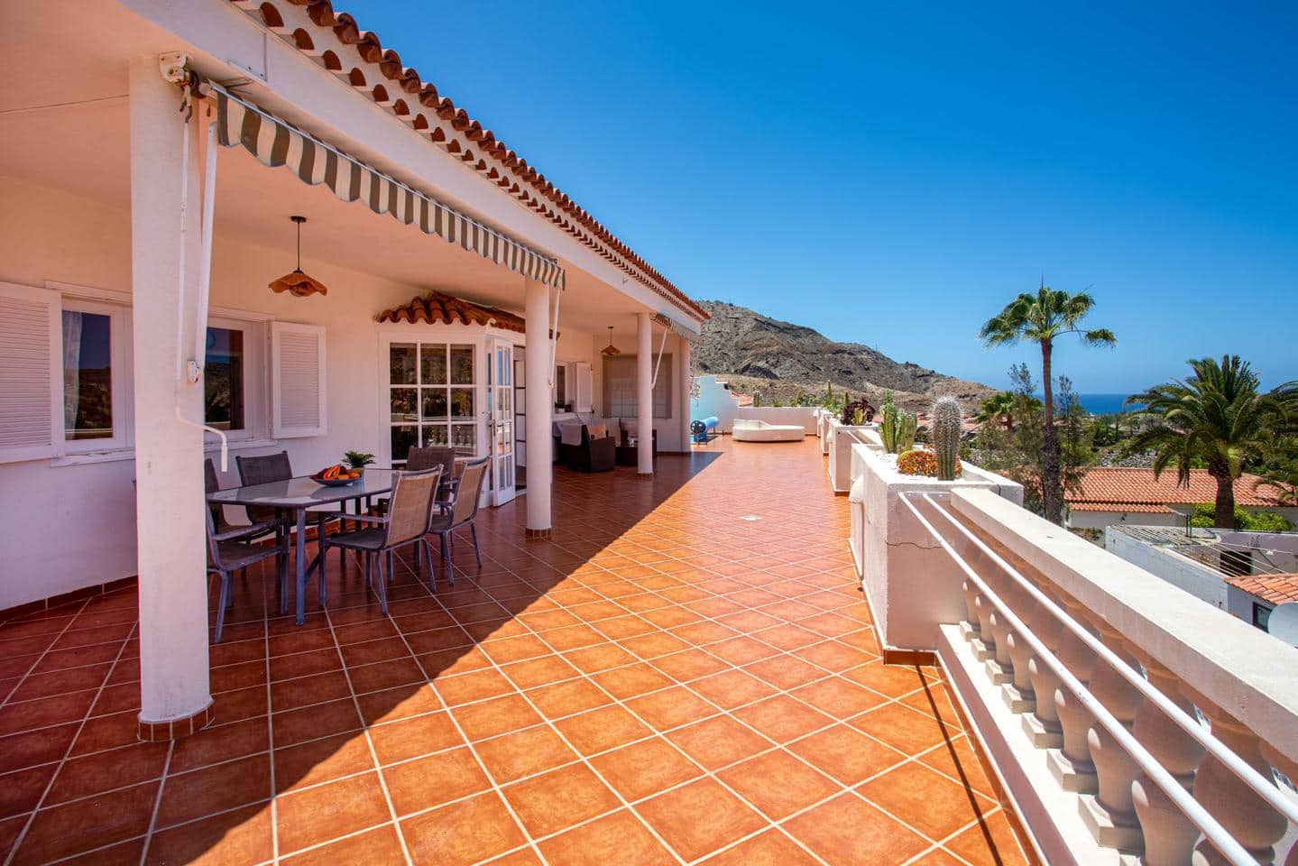 4 soveværelse Villa til salg i Mogan med swimmingpool garage - € 795.000 (Ref: 9101652)