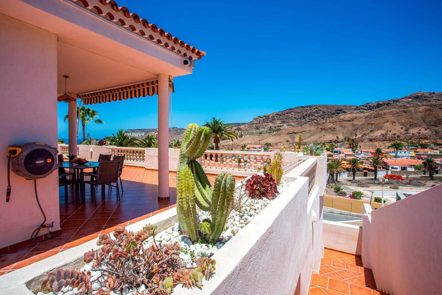 4 soveværelse Villa til salg i Mogan med swimmingpool garage - € 795.000 (Ref: 9101652)