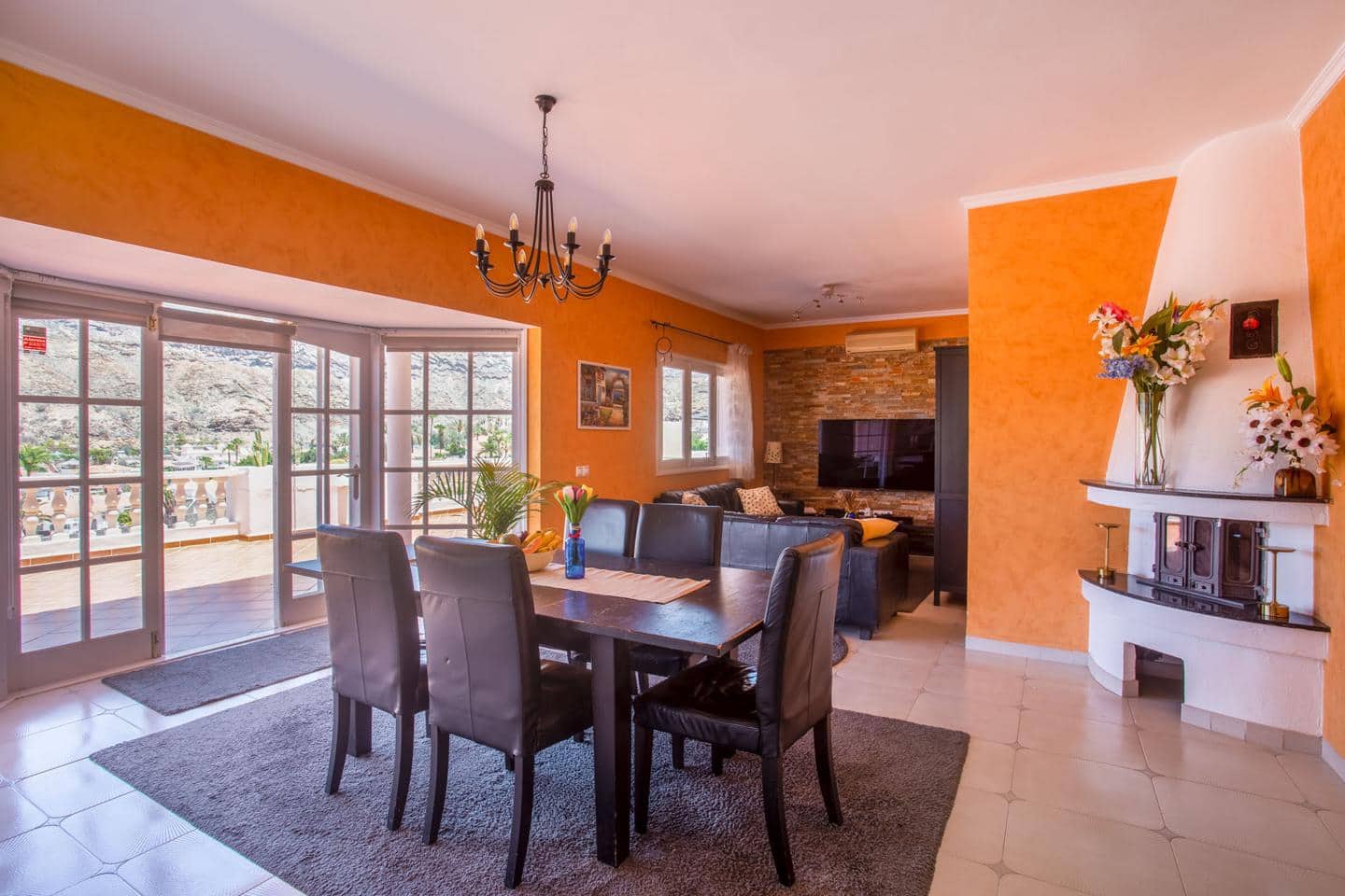 4 soveværelse Villa til salg i Mogan med swimmingpool garage - € 795.000 (Ref: 9101652)