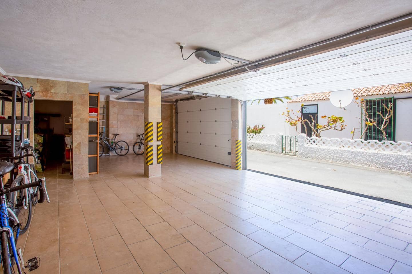 4 soveværelse Villa til salg i Mogan med swimmingpool garage - € 795.000 (Ref: 9101652)