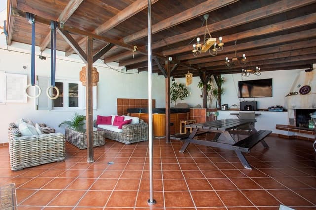 4 soveværelse Villa til salg i Mogán med swimmingpool garage - € 795.000 (Ref: 9101652)