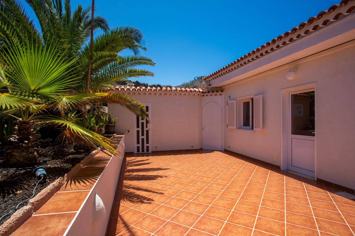 4 soveværelse Villa til salg i Mogan med swimmingpool garage - € 795.000 (Ref: 9101652)