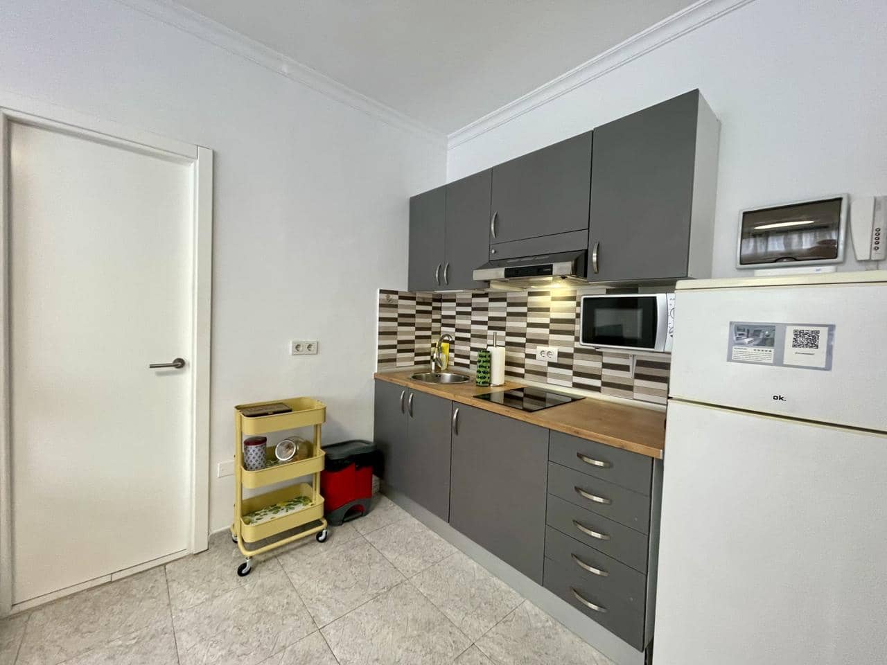 1 soveværelse Lejlighed til leje i Las Palmas de Gran Canaria - € 1.300 (Ref: 9111254)