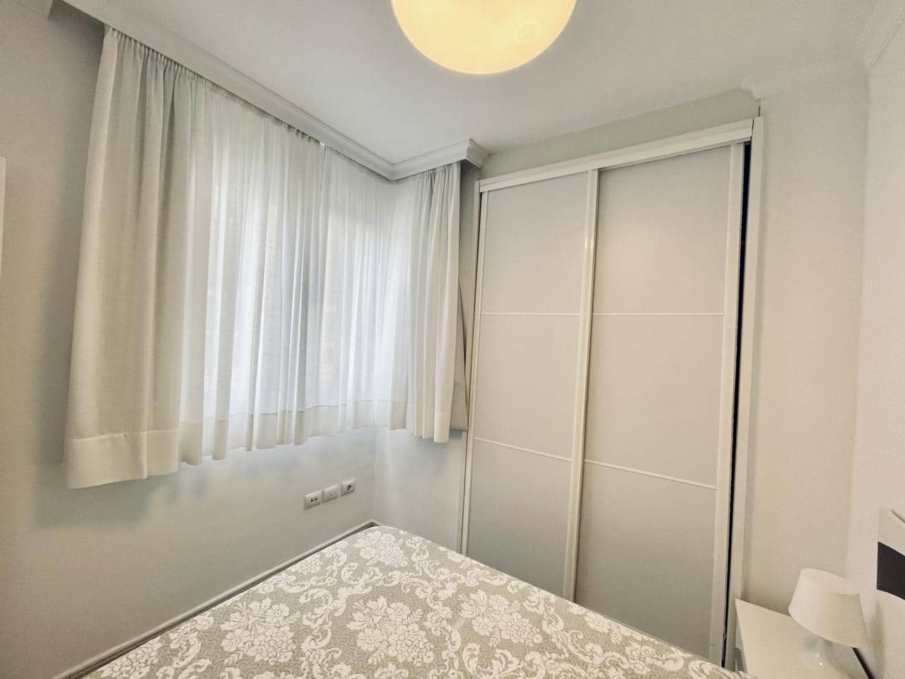 1 soveværelse Lejlighed til leje i Las Palmas de Gran Canaria - € 1.300 (Ref: 9111254)