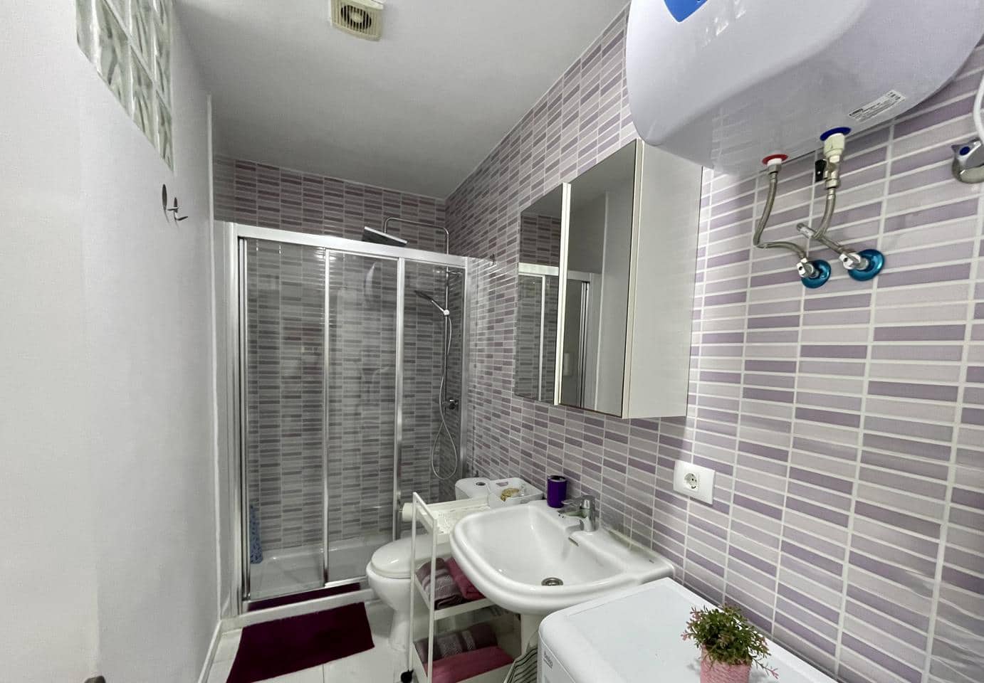 1 soveværelse Lejlighed til leje i Las Palmas de Gran Canaria - € 1.300 (Ref: 9111254)