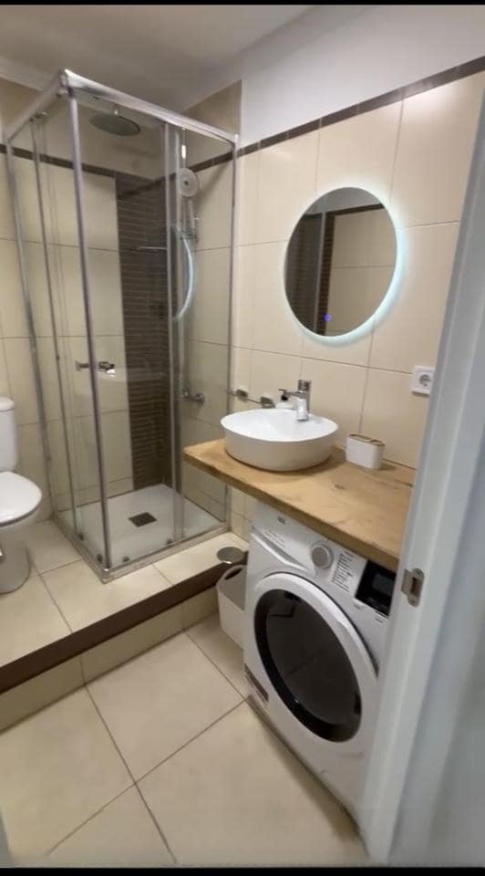Flat for rent in Las Palmas de Gran Canaria - € 900 (Ref: 9118093)