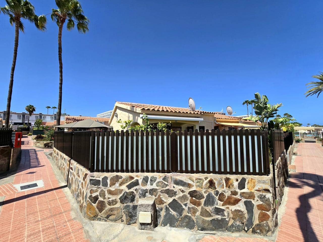 1 soveværelse Bungalow til salg i Playa del Ingles med swimmingpool - € 370.000 (Ref: 9138786)