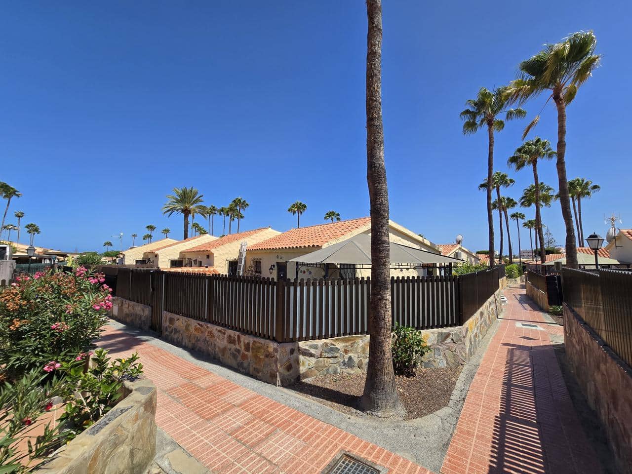 1 soveværelse Bungalow til salg i Playa del Ingles med swimmingpool - € 370.000 (Ref: 9138786)