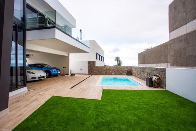 3 slaapkamer Villa te koop in La Montañeta, Telde met zwembad garage - € 1.590.000 (Ref: 9158724)