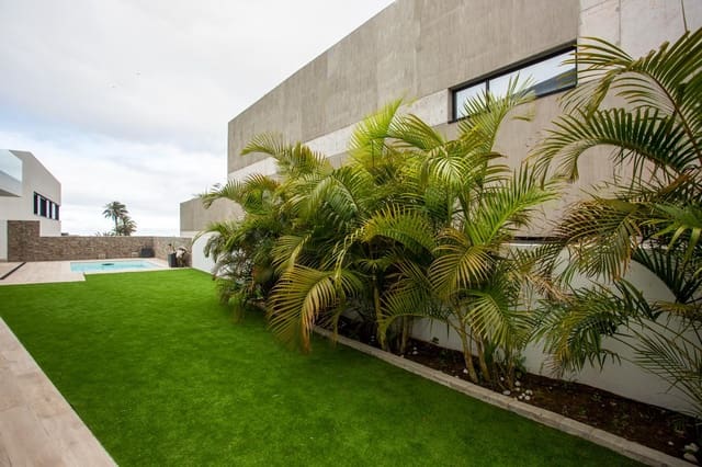 3 slaapkamer Villa te koop in La Montañeta, Telde met zwembad garage - € 1.590.000 (Ref: 9158724)