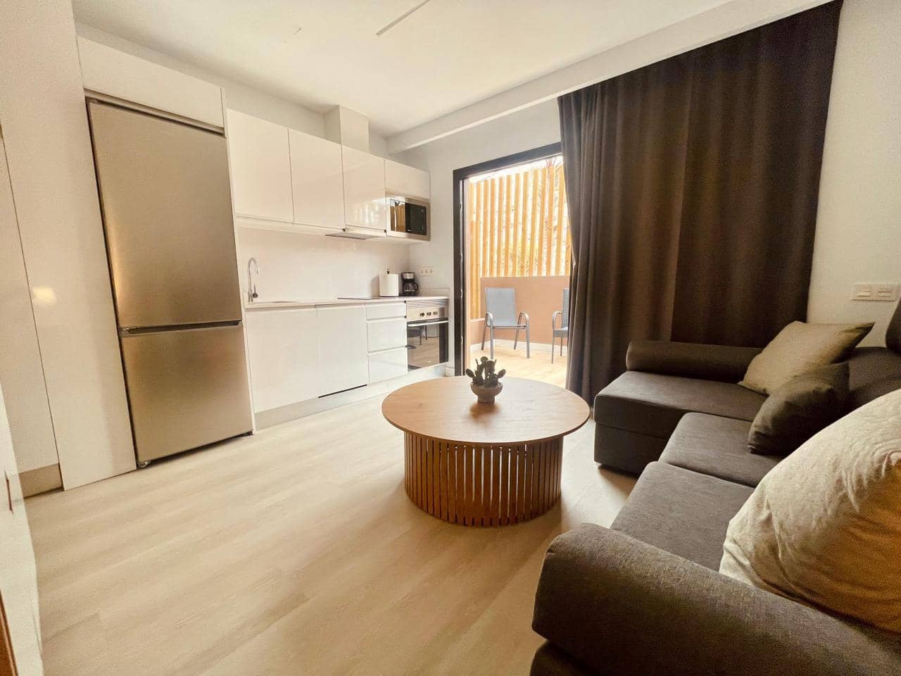 Leilighet til leie i Arguineguin med garasje - € 1 200 (Ref: 9177523)