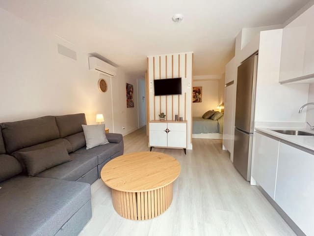 Flat for rent in Arguineguín, Mogán with garage - € 1,200 (Ref: 9177523)