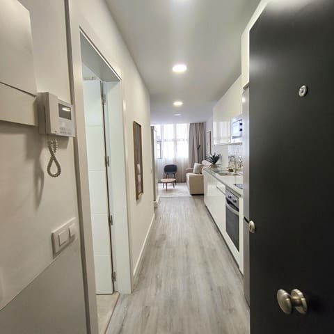 Flat for rent in Santa Catalina - Canteras, Las Palmas de Gran Canaria - € 900 (Ref: 9184737)