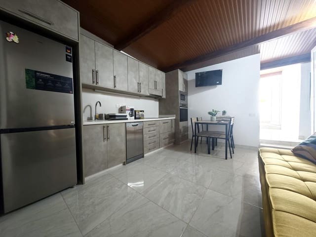 2 slaapkamer Flat te huur in San Fernando, Moya - € 1.200 (Ref: 9191895)