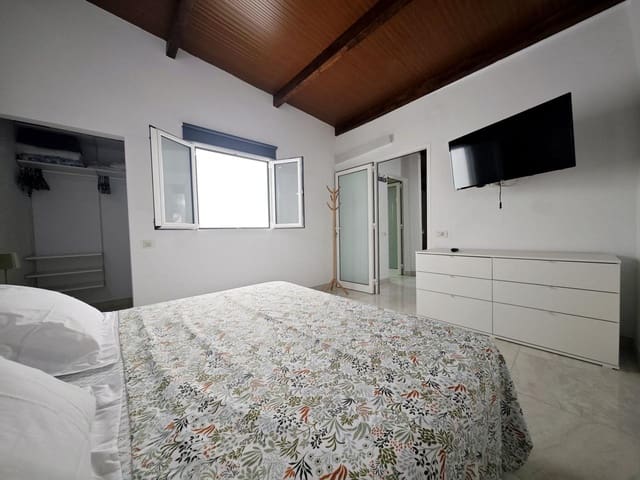 2 slaapkamer Flat te huur in San Fernando, Moya - € 1.200 (Ref: 9191895)