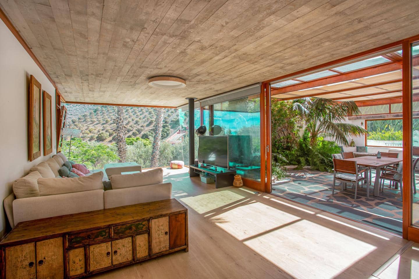 4 soverom Villa til salgs i Telde med svømmebasseng garasje - € 980 000 (Ref: 9205730)