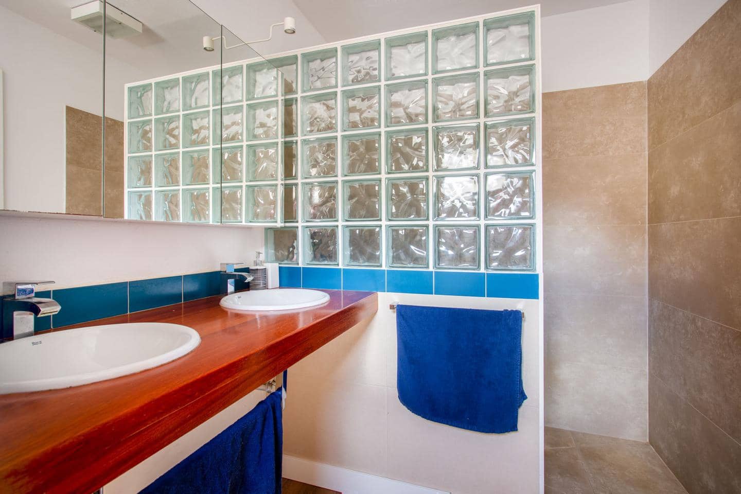 4 soverom Villa til salgs i Telde med svømmebasseng garasje - € 980 000 (Ref: 9205730)