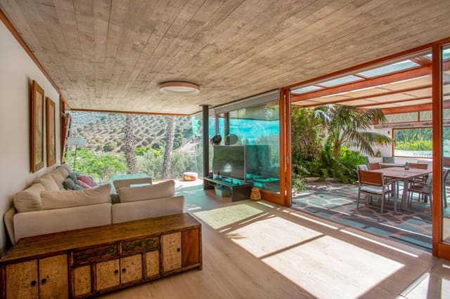 4 slaapkamer Villa te koop in Telde met zwembad garage - € 980.000 (Ref: 9205730)