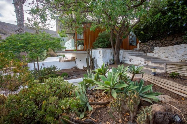 4 slaapkamer Villa te koop in Telde met zwembad garage - € 980.000 (Ref: 9205730)