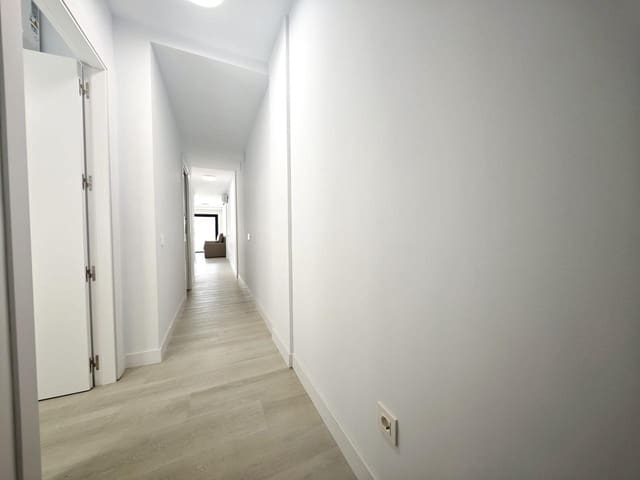 2 bedroom Flat for rent in Arguineguín, Mogán with garage - € 1,500 (Ref: 9206103)