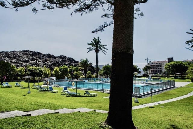 1 makuuhuone Asunto vuokrattavana paikassa San Agustín, San Bartolomé de Tirajana mukana uima-altaan - 1 500 € (Ref: 9219501)