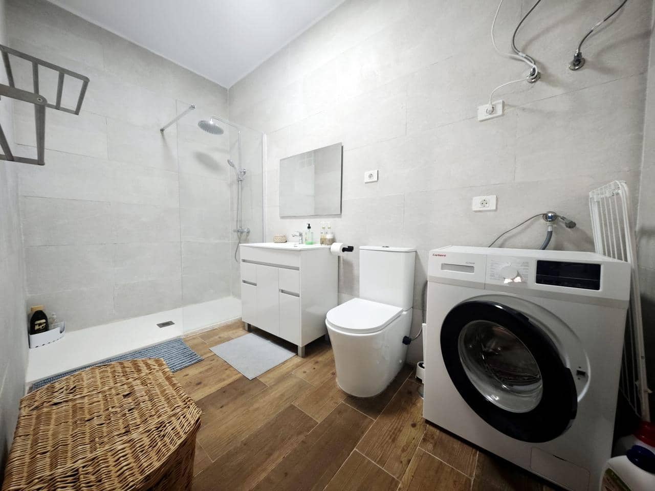 Villa/Maison de 1 chambre à louer à Fataga - 750 € (Ref: 9227884)