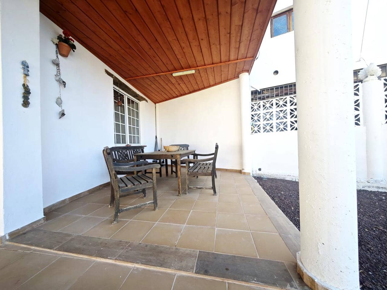 Villa/Maison de 1 chambre à louer à Fataga - 750 € (Ref: 9227884)
