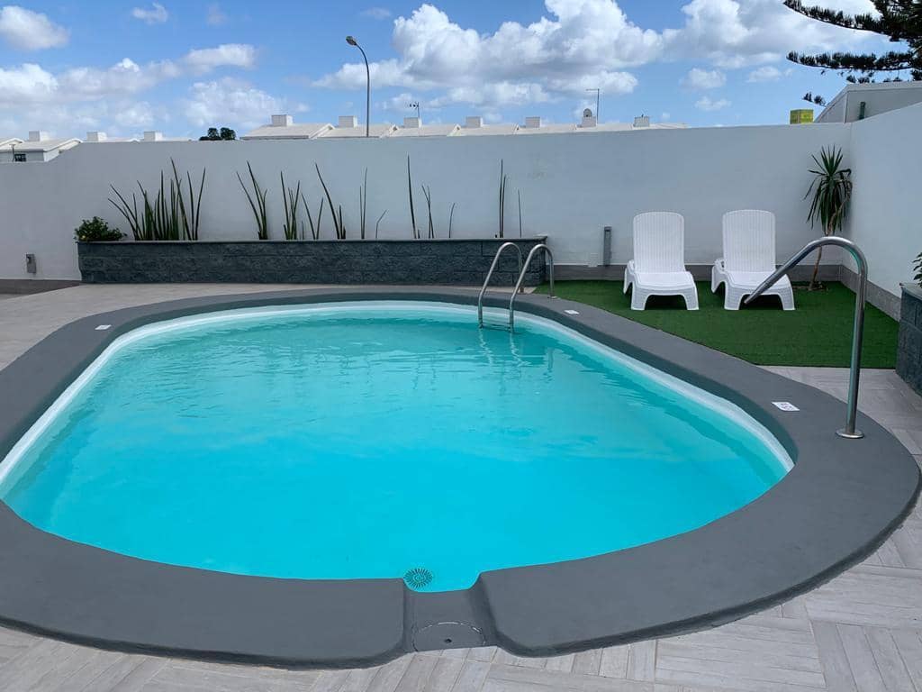 2 makuuhuone Asunto vuokrattavana paikassa Sonneland mukana uima-altaan 
autotalli - 1 290 € (Ref: 9238828)