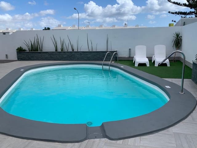 2 bedroom Flat for rent in Sonneland, San Bartolomé de Tirajana with pool garage - € 1,290 (Ref: 9238828)