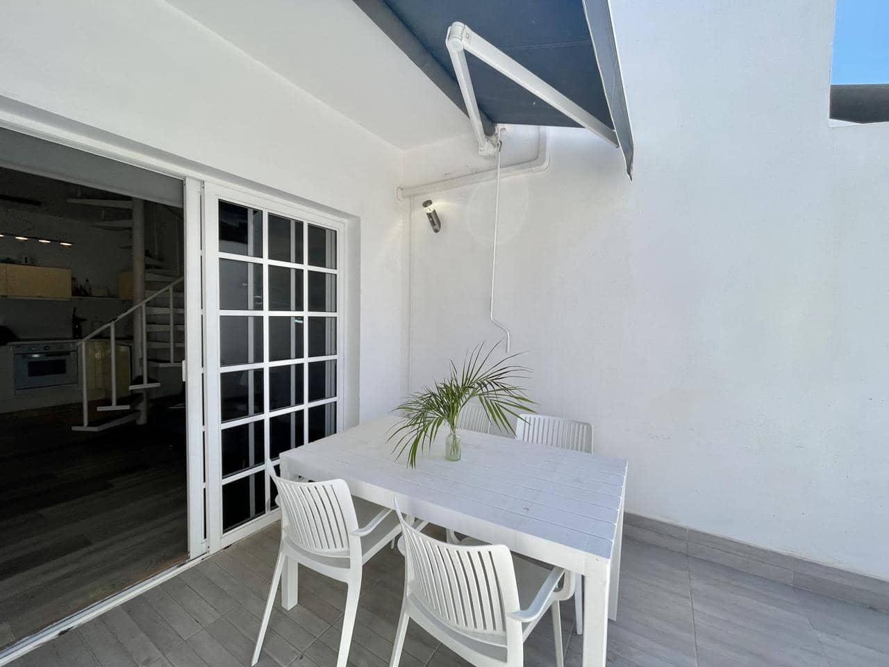 2 makuuhuone Asunto vuokrattavana paikassa Sonneland mukana uima-altaan 
autotalli - 1 290 € (Ref: 9238828)