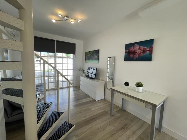 2 bedroom Flat for rent in Sonneland, San Bartolomé de Tirajana with pool garage - € 1,290 (Ref: 9238828)