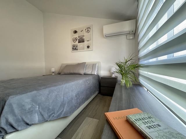 2 quarto Apartamento para arrendar em Sonneland, San Bartolomé de Tirajana com piscina garagem - 1 290 € (Ref: 9238828)