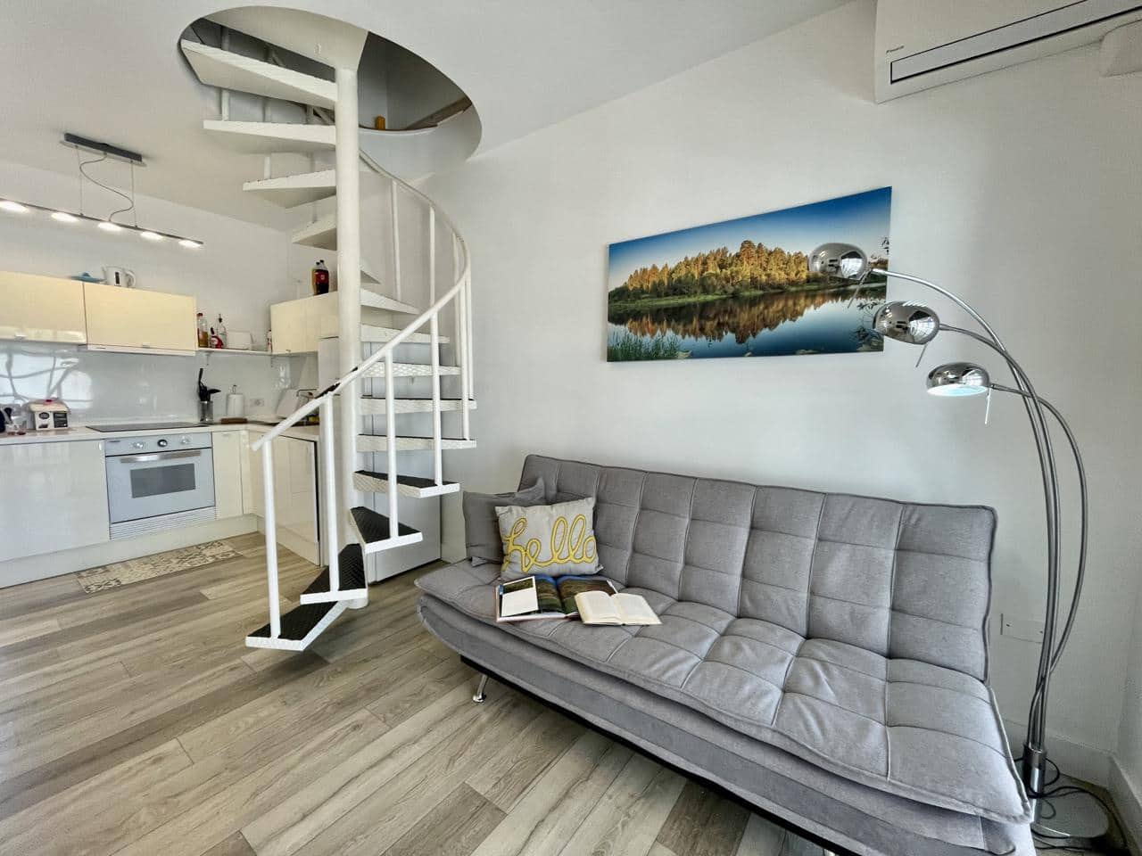 2 makuuhuone Asunto vuokrattavana paikassa Sonneland mukana uima-altaan 
autotalli - 1 290 € (Ref: 9238828)