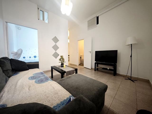 2 bedroom Flat for rent in Ingenio - € 850 (Ref: 9238829)